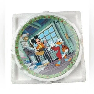 Knowles Walt Disney BAH HUMBUG! Mickey's Christmas‎ Carol Collector Plate